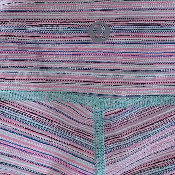 Lululemon leggings Size 8 Wunder Under Pant III Luxtreme Colorful Light Stripes - Picture 3 of 6